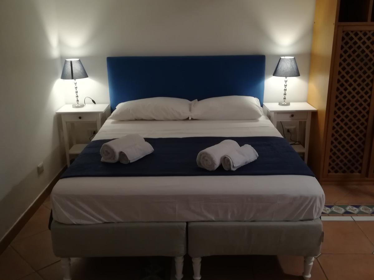 B&B House Angioino Наполи Екстериор снимка
