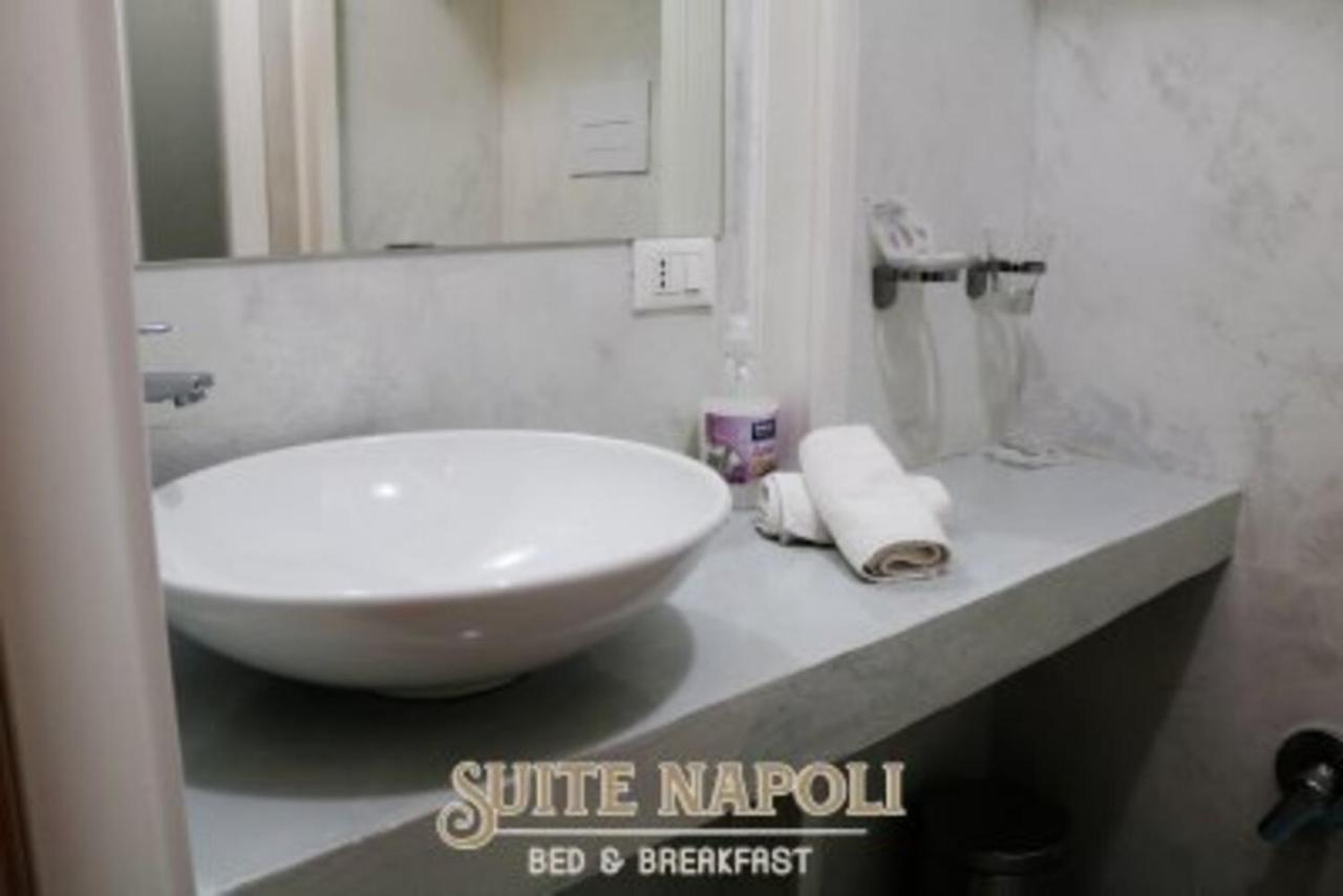 B&B House Angioino Наполи Екстериор снимка